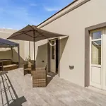 بيت ضيافة Luxar And