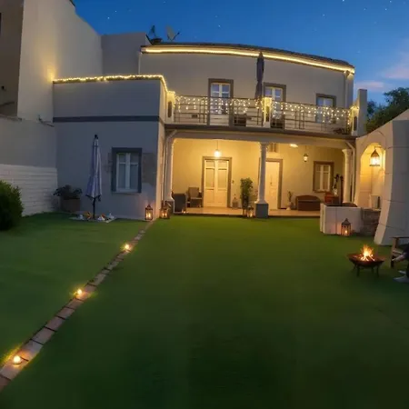 Luxar And Guest house