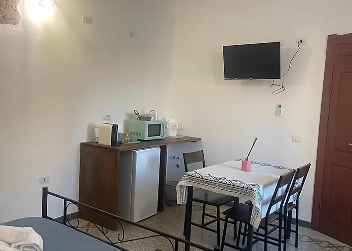 Luxar And Guest house Assemini