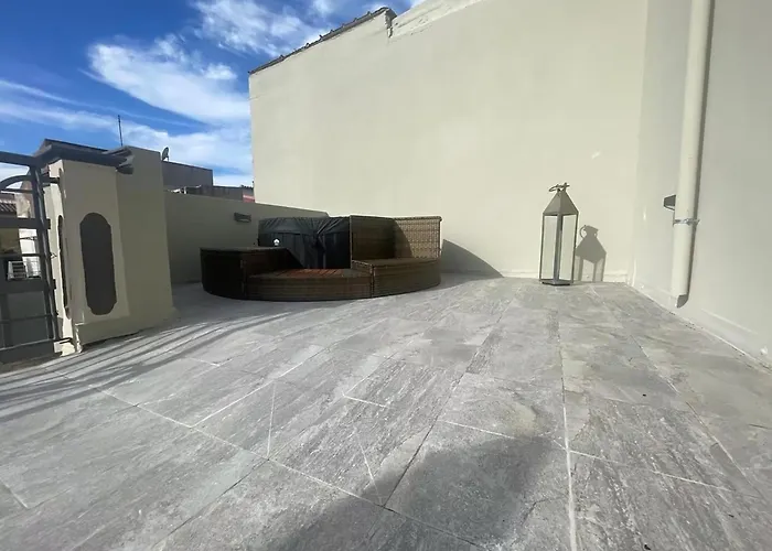 Guest house Luxar And