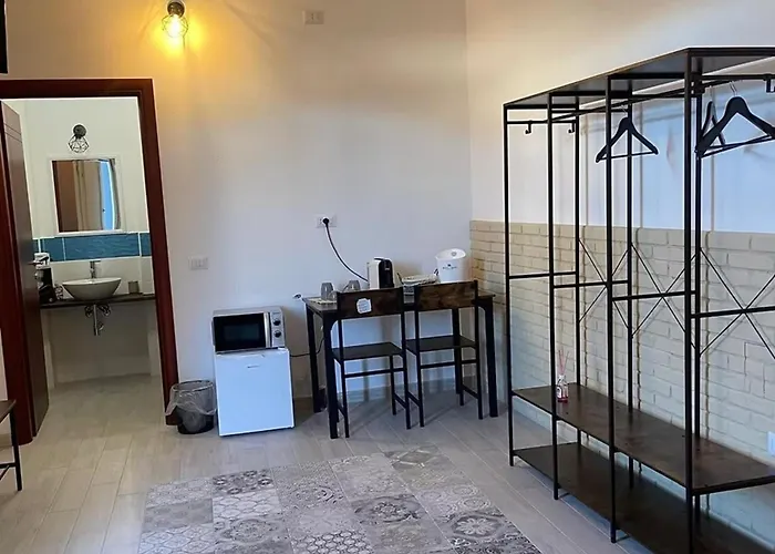 Luxar And Guest house